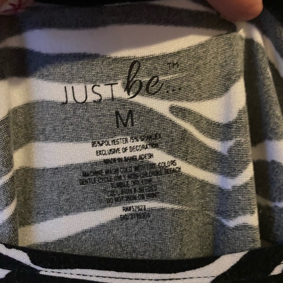 Just Be Medium Short Sleeve Soft T Shirt Zebra Print Animal Print Womens Top - Picture 3 of 4